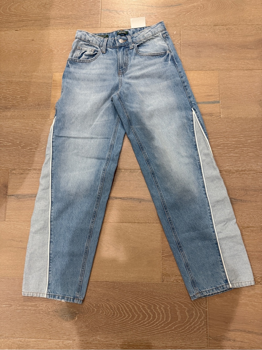 Wild fable denim jeans relaxed straight  mid rise 2-tone contrast side panel